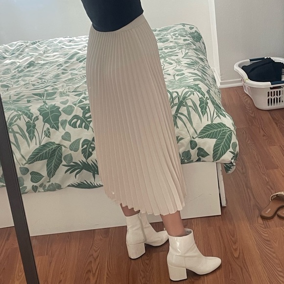 H&M Midi Skirt - Picture 3 of 4